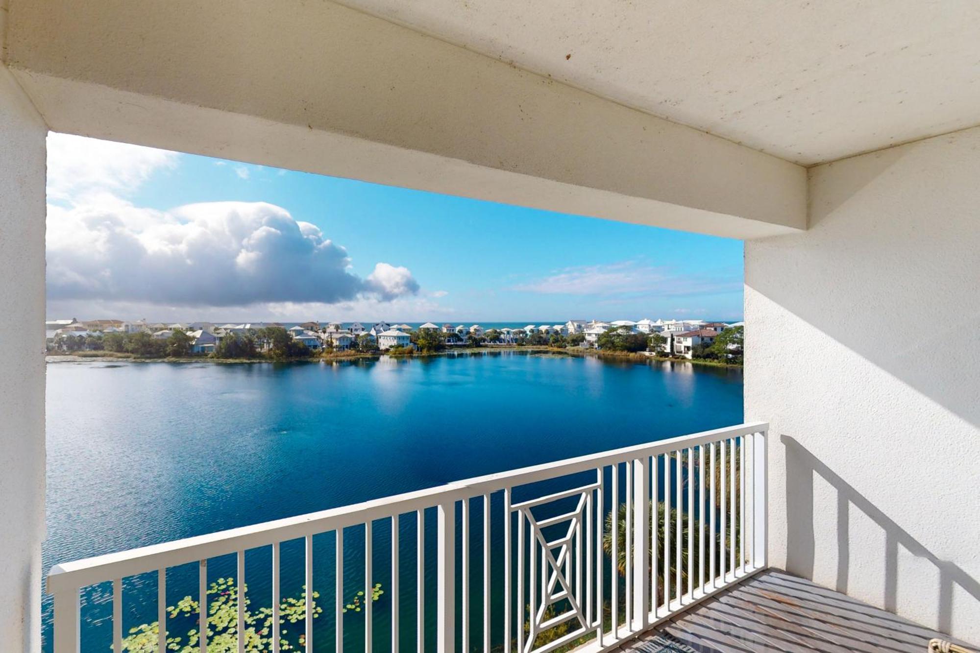 Hotel Carillon Beach